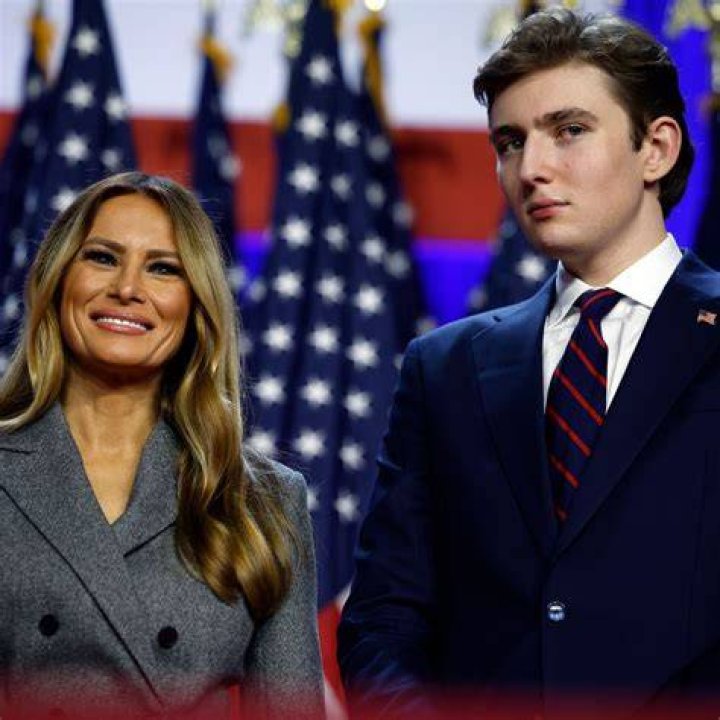 15 Mind-Blowing Photos Of Barron Trump's Mysterious Girlfriend