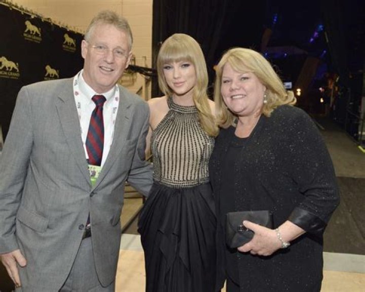 Andrea And Scott Swift's Marriage: All The Details