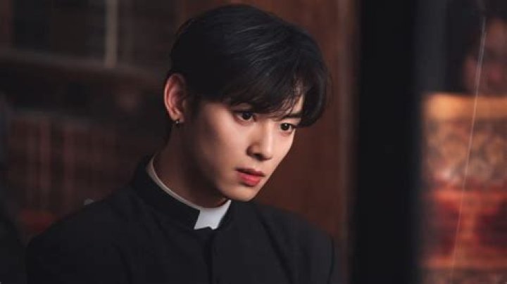 Is Hallyu Star Cha Eun Woo Married? Uncover The Truth